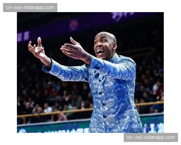 伤病归来：特写芝加哥天空队后卫玛丽娜·马布里漫长康复之路的最后阶段